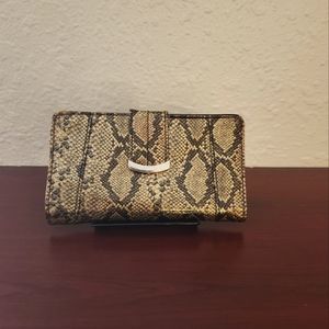 No brand, glitery/patent leather ladies wallet, dark brown/tan colors